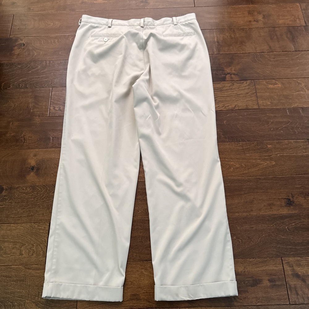 Nike Men's 38x30 (Fit 38x29.5) Beige Pleated Chino Golf Pants Cuffed - Picture 2 of 13